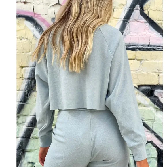 NIA Dusty Blue Cropped Raglan Top - Picture 3 of 5